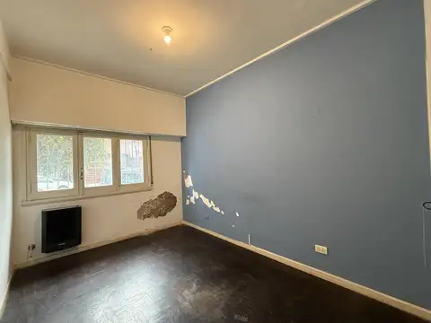 San Martin 3558, entre España y 20 de Septiembre