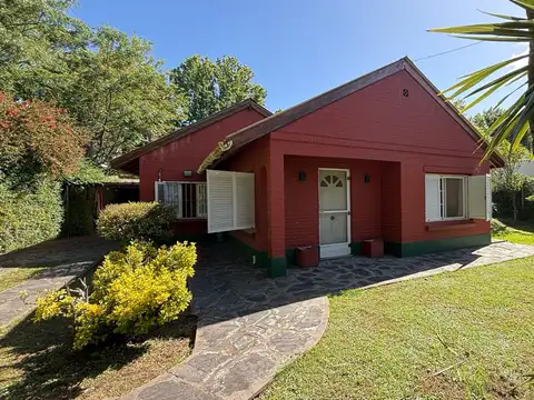 Calle 37 e/ 3 y 4, Laguna de Lobos