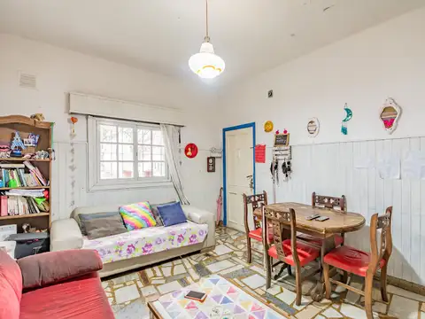Casa 4 ambientes con 1 baño