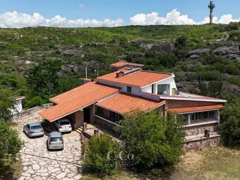 Casa 10 ambientes con 3 baños
