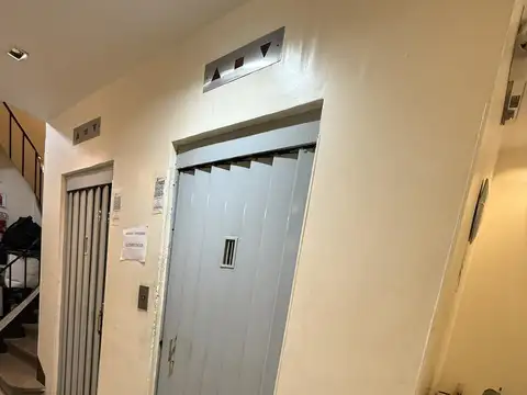 Oficina 6 ambientes con 3 baños