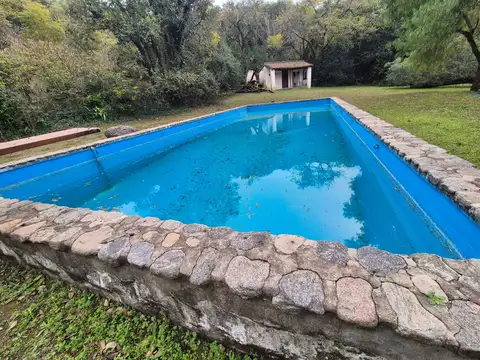 Casa 8 ambientes con 4 baños