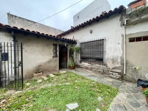 GRAN OPORTUNIDAD ! CASA EN LOTE PROPIO DE 3 AMBIENTES