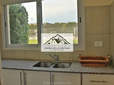 Casa en Venta con 3 cocheras