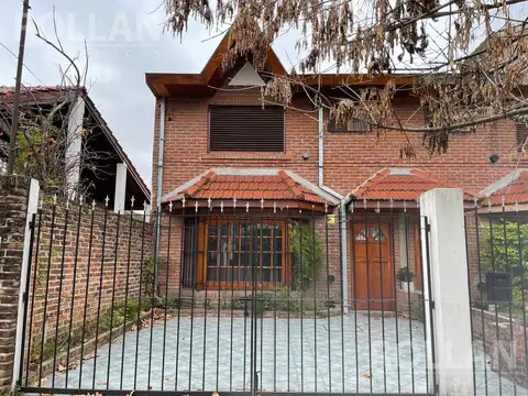 HERMOSO CHALET DUPLEX DE 5 AMBIENTES EN VILLA ADELINA APTO MASCOTAS
