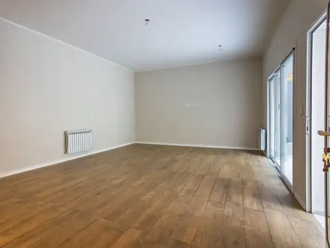 Depto Tipo Casa 4 ambientes con 2 baños