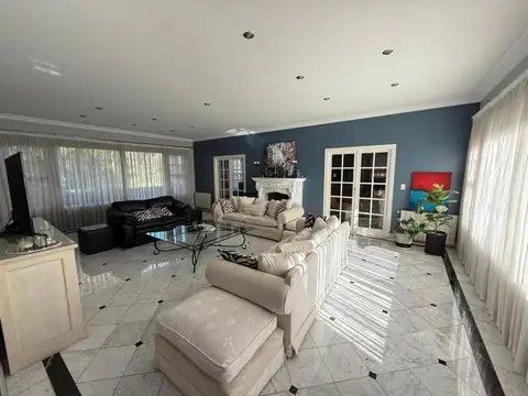 Casa en Venta en El Establo, USD 750.000