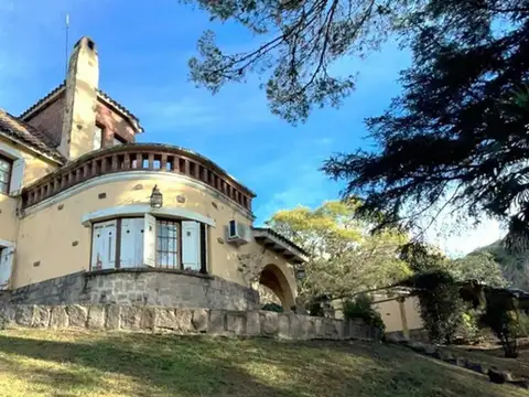 VENTA CASA RIO CEBALLOS 4 DORM QUINCHO PILETA