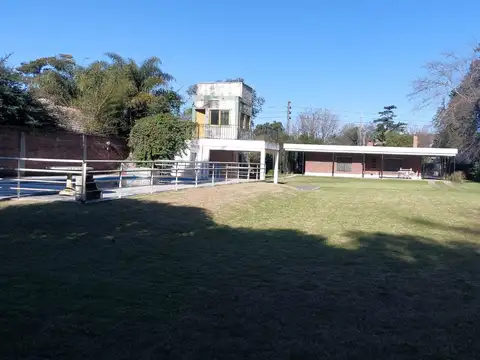 Quinta en Venta con 1 cochera