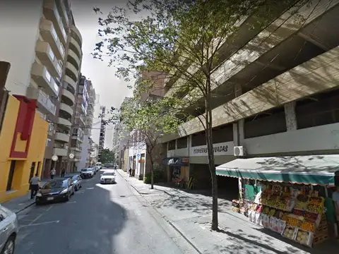 RIOJA al 600 Cochera EN ALQUILER