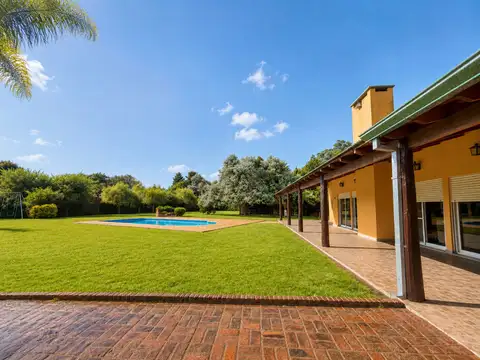 CASA QUINTA VENTA 2500 m2  EL PATO BERAZATEGUI
