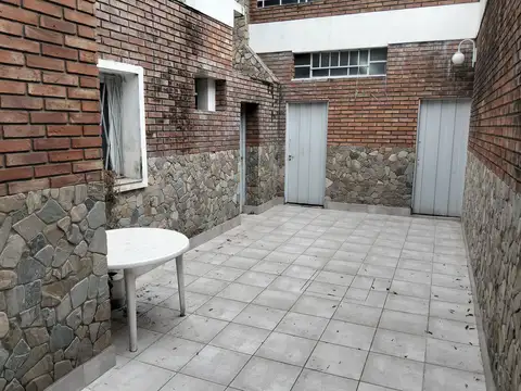 Casa en Alquiler en Carlos Casado, $ 890.000