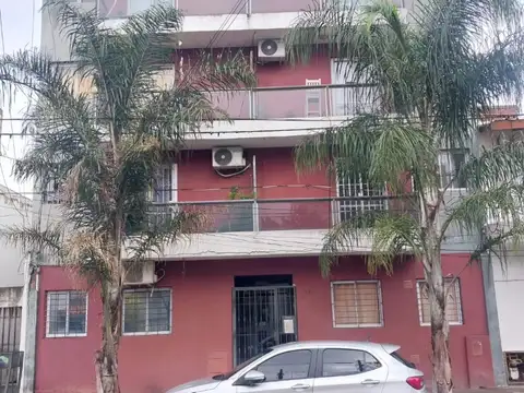Venta departamento un dormitorio con balcón en alto Alberdi