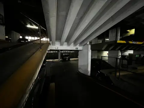 VENTA COCHERA PLANTA BAJA EN RECOLETA