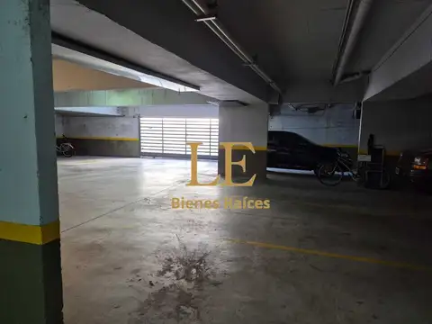 Cochera en Venta de 2  mts largo x 4  mts ancho