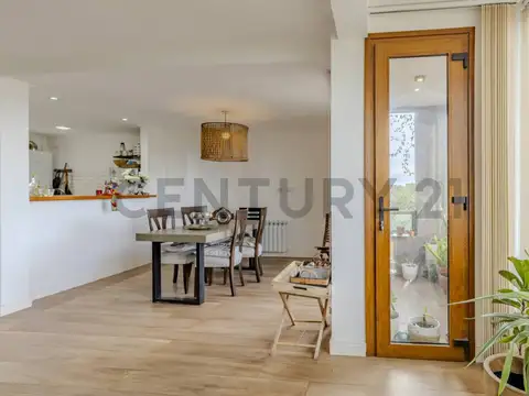 Piso de categoría en venta, terraza y quincho, Zona Norte