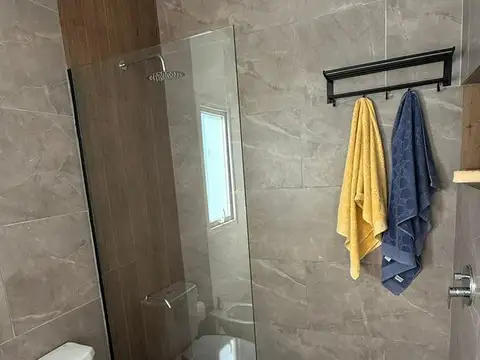 Casa alquiler Barrio El Ensueño 1ra quincena febrero 2026 4 amb piscina