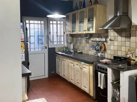 Venta de Casa 3 Ambientes en Lanús – ¡Con posibilidad de permuta!