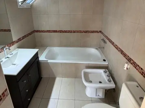 Departamento en Alquiler con 1 cocheras