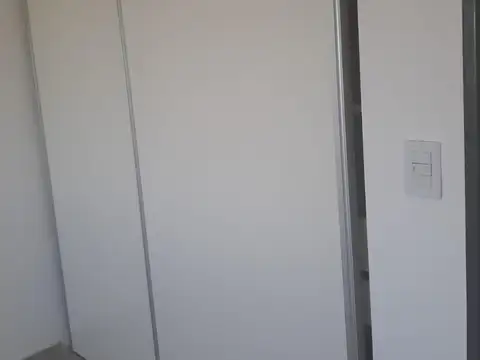 SE VENDE DEPARTAMENTO DOS AMBIENTES FRENTE A LA ESTACION DE PADUA
