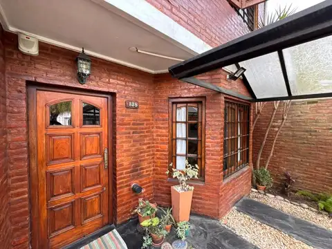 VENTA PH 5 AMBIENTES CON PARQUE Y QUINCHO - MERLO