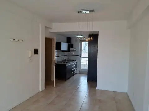 Rio de Janeiro 600, 8º Piso