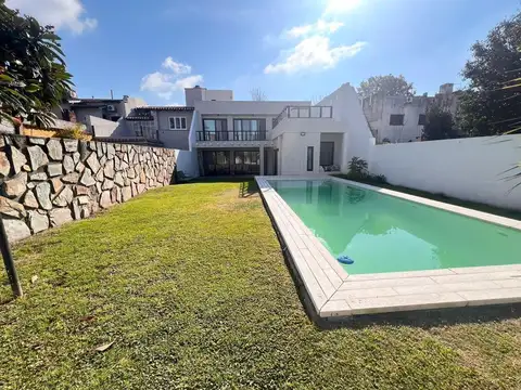 ALQUILER CASA 5 AMB C/ PILETA, JARDIN Y QUINCHO