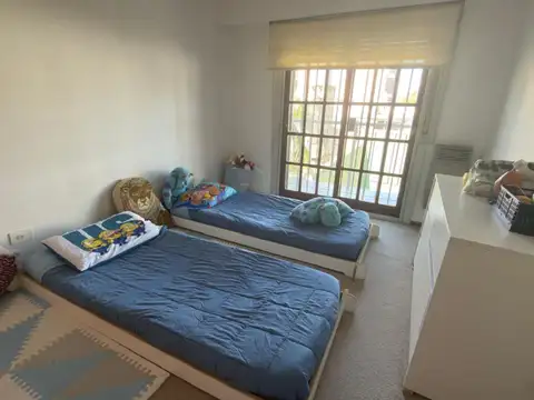 Casa 5 ambientes con 4 baños