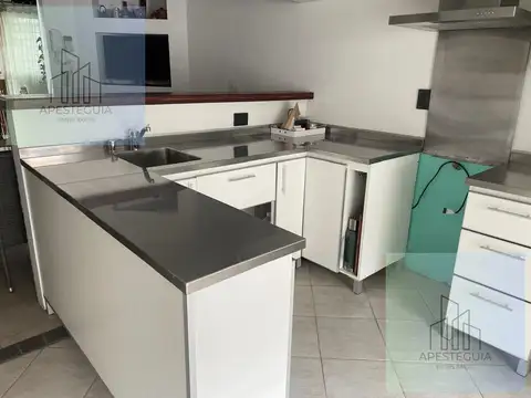 Casa en Venta en Lanús, USD 230.000