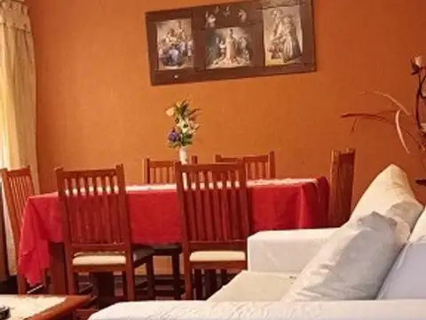 Bernardo  De Irigoyen 1378 , Piso 5