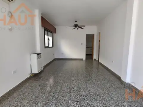 DUPLEX EN CIPOLLETTI 3 DORMITORIOS CENTRICO
