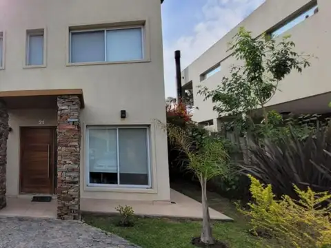 Avenida Gutiérrez - Hudson 4800