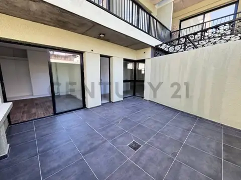 VENTA Departamento de 1 dormitorio a estrenar con patio - Centro