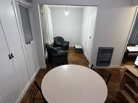 Combate de los Pozos 700, Piso 1