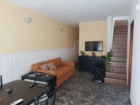 Depto Tipo Casa en Venta de 4 ambientes