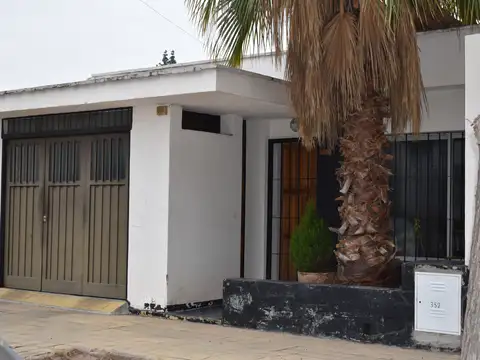 CASA EN VENTA EN GODOY CRUZ