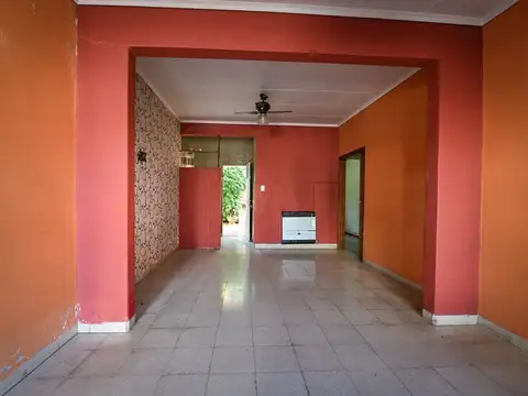 Casa 4 ambientes con 1 baño