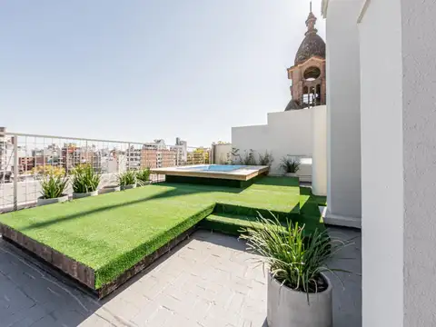 AMPLIO LOCAL COMERCIAL VENTA PATIO DE USO EXCLUSIVO REP. DE LA SEXTA ROSARIO