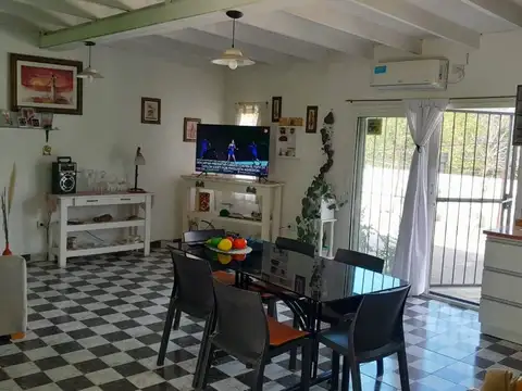 Casa 4 ambientes con 4 baños