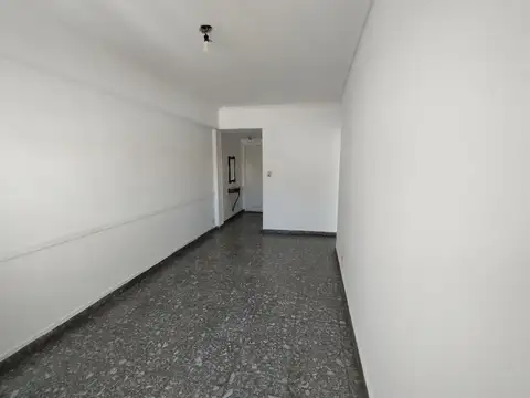 Departamento de 3 Ambientes al Contrafrente –