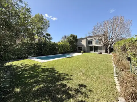 Comodoro Rivadavia 550, Barrio Cerrado Rey Moro