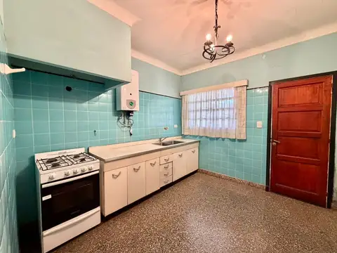 Casa 4 ambientes con 1 baño