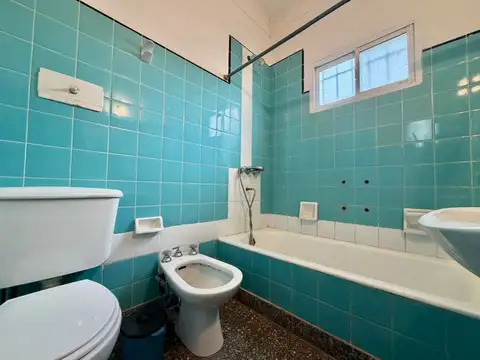VENTA CASA A DOS CUADRAS DE LA PLAYA