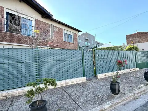 VENTA CASA 8 AMBIENNTES EN PILAR, JARDIN, PILETA, QUINCHO Y PARRILLA
