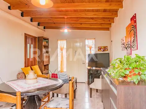 Casa en Alquiler con 1 cochera