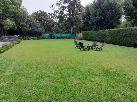 Casa en Venta con 5 cocheras