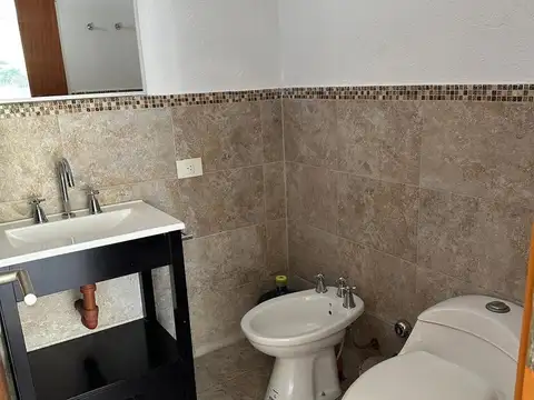 Departamento en Alquiler con 1 cocheras