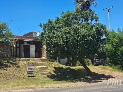 Dos departamentos situados sobre acceso a Colón (Ruta 26), excelente ubicacion.