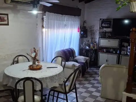 Venta Vivienda Multifamiliar 4 PH. Ideal Inversor