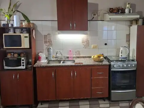 Depto Tipo Casa 12 ambientes con 4 baños